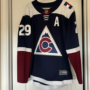 Nathan MacKinnon alt 3rd Avalanche Jersey